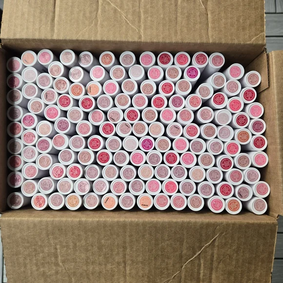 Wonderskin lip masques 4 for 44! New! Divine, First Kiss, Hayley And Sweetheart - Picture 8 of 13